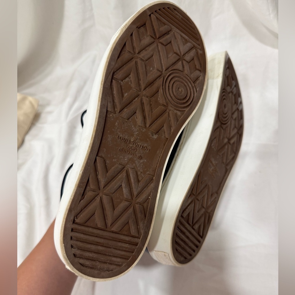 Louis Vuitton Green and Black High-Tops with White Soles - Picture 7 of 11